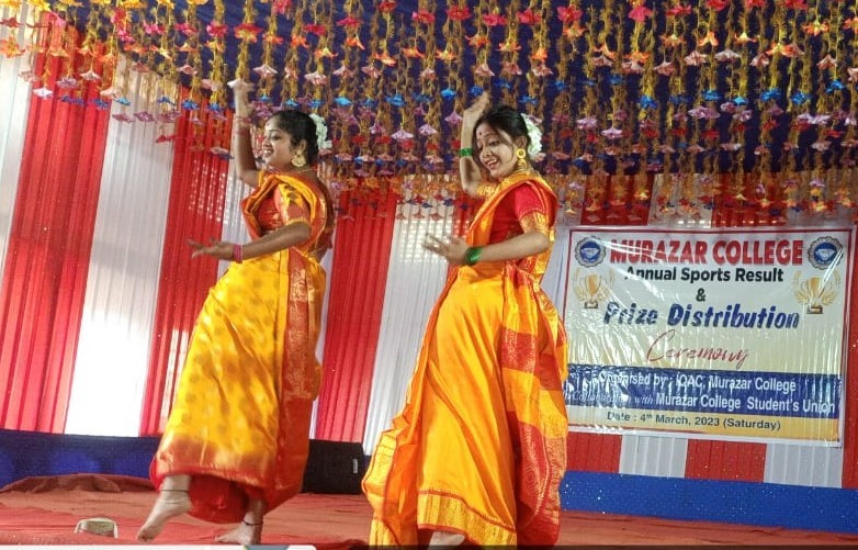 Students Performing Group dance on Annual Prize Distribution Program on dated- 04.03.2023